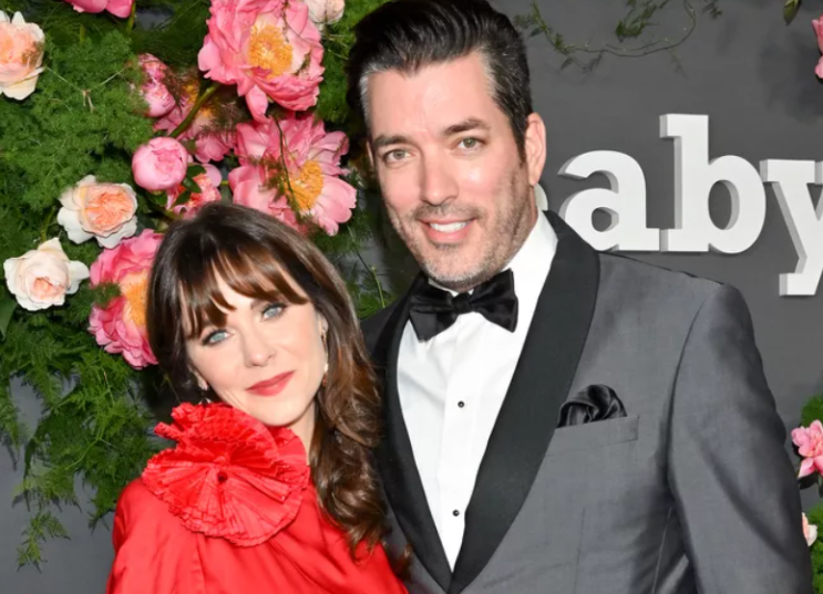 Jonathan Scott은 Zooey Deschanel에게 달콤한 생일 헌사를 올립니다: '나를 웃게 해주는 여자에게' Jonathan Scott은 Zooey Deschanel에게 달콤한 생일 헌사를 올립니다: '나를 웃게 해주는 여자에게'