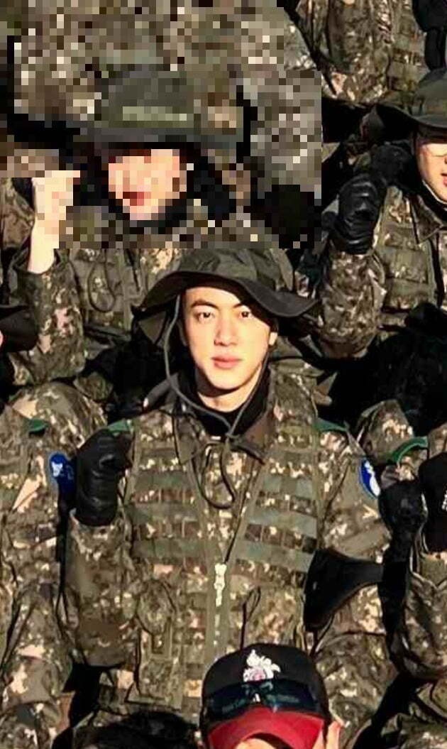 <b>방탄소년단</b>(BTS) 진, 18일 <b>신병교육 수료식</b>, 군 조교 복무(비... 