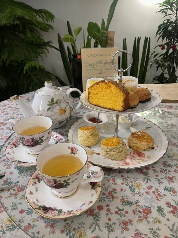  의정부 신곡동 카페 / 영국식 애프터눈티 맛집 / 더런던포토하우스 ️