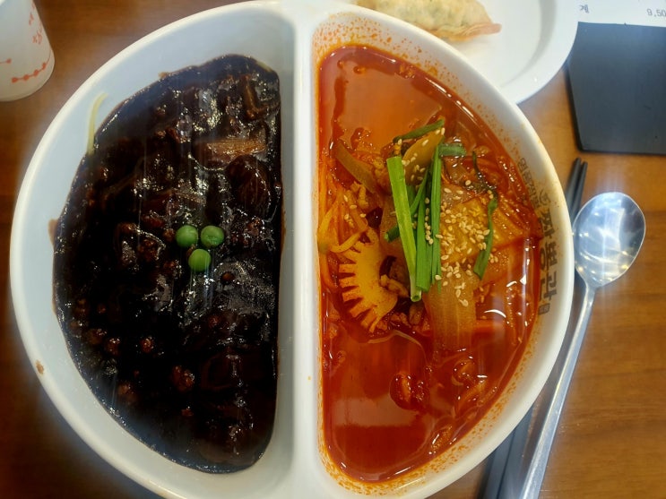  서면 맛집 짬뽕관, 짜장면이냐 짬뽕이냐 고민될 땐 짬짜면