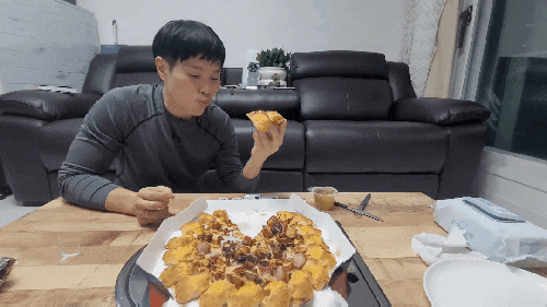 피자헛 60% 할인받기! T day와 우주패스 할인은 사랑입니다! 토핑킹 쫄깃하고 풍부한 피자 핵맛탱 피자헛 60% 할인받기! T day와 우주패스 할인은 사랑입니다! 토핑킹 쫄깃하고 풍부한 피자 핵맛탱
