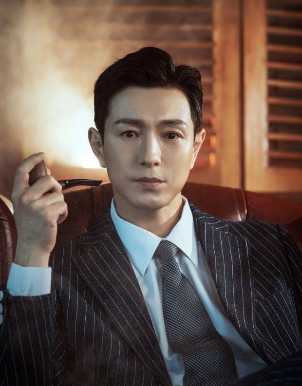 더 글로리 하도영이자 배우 정성일님 이목을 끌고 있습니다