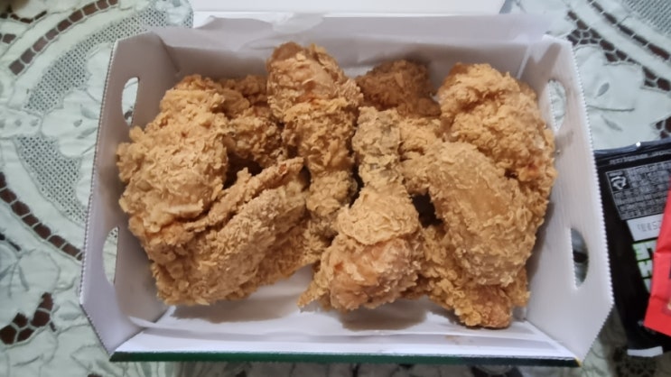 쿠폰 써도 친절한 BBQ 목동역점...황금올리브 치킨 쿠폰 써도 친절한 BBQ 목동역점...황금올리브 치킨