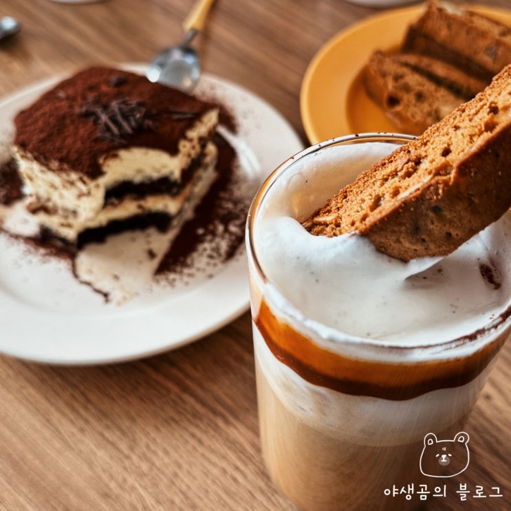  밤리단길카페 달로 오붓하고 조용했던 분위기