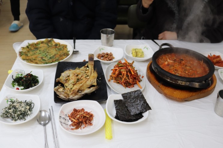 통영 애견동반식당 충무멸치쌈밥 중앙시장 맛집