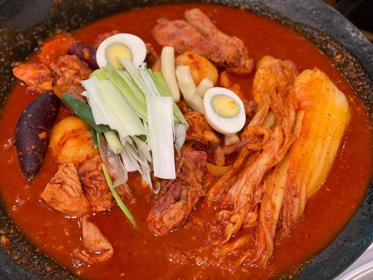  수원 인계동 도심 속 농원 분위기 솥뚜껑 닭볶음탕 도시농원 !!!