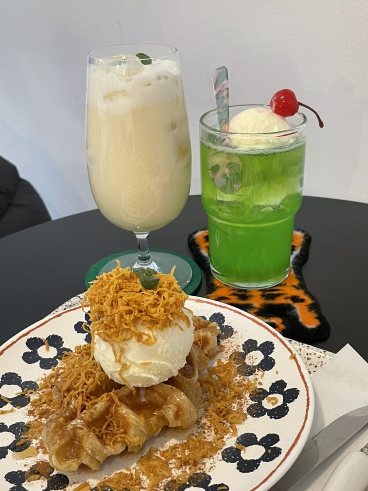  의정부 카페 / 크로플 맛집 / 분위기 좋은 신상 카페 / 페이커피(fei coffee)