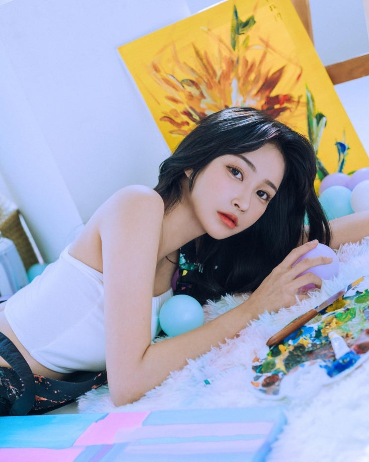유명 스트리머 릴펄, 아찔한 언더붑 비키니 차림으로 우월한 보디라인 드러내자 감탄 쏟아져 유명 스트리머 릴펄, 아찔한 언더붑 비키니 차림으로 우월한 보디라인 드러내자 감탄 쏟아져
