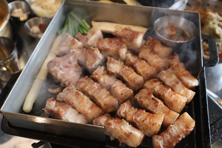 율량동맛집 육즙이 살아있는 고기맛집 중 하나 식한남자들 율량점