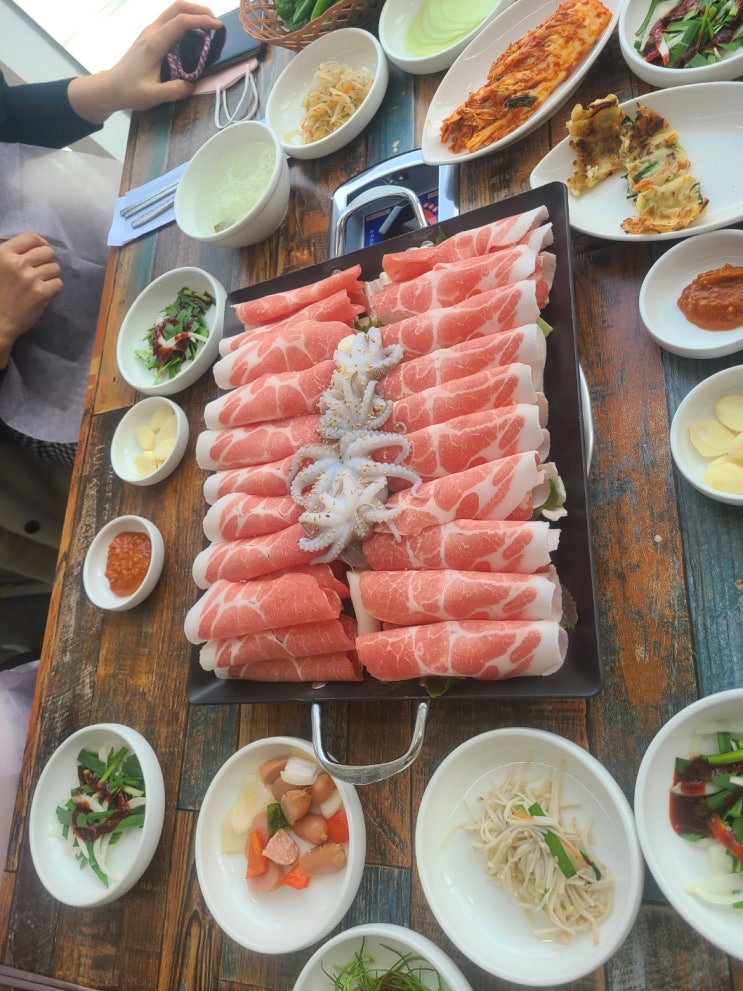  광주 상무지구 맛집 기분이 저기압일 땐 고기 앞으로!! 철판양념삼겹전문점 산다화