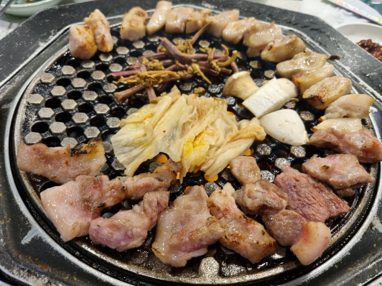  도시에서 느끼는 제주도 잠실역 방이 먹자골목 '제줏간 방이점'