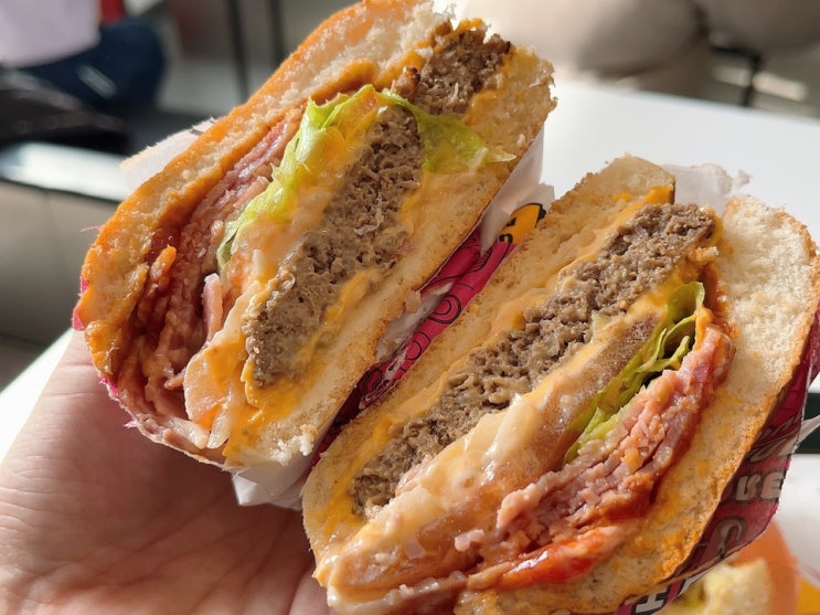  노브랜드 버거 신메뉴 투머치 베이컨 가성비 끝판왕!