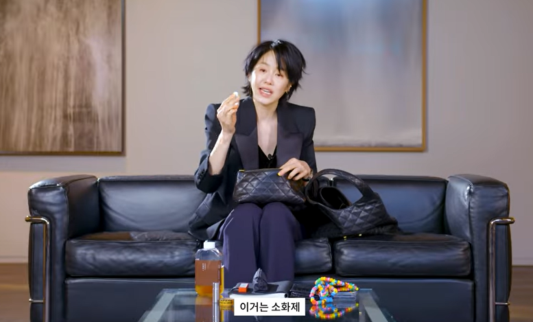 숏컷 변신 고현정 패션 생로랑 자켓 보부상백 50대 여자 명품 스타일링