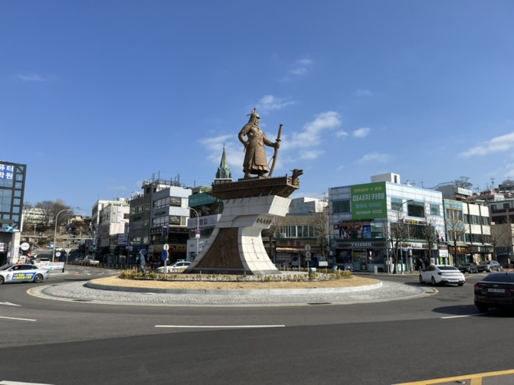  여수여행 마지막. 이순신광장, 진남관 방문기! 여수시내의 여러 기념품점과 먹거리 이모저모