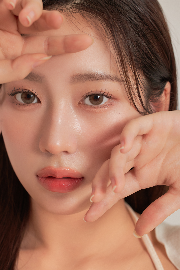  렌즈 요정으로 변신한 얼반웍스 막내, 배우 김채원