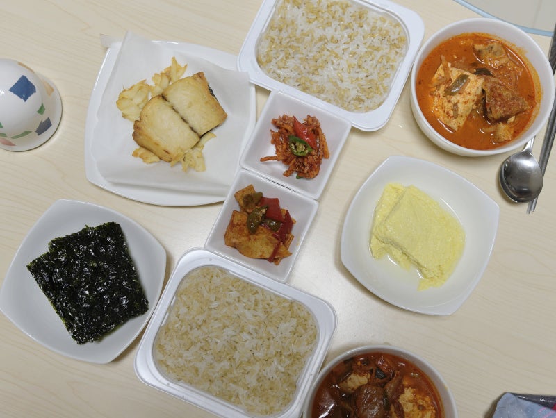 즉석밥 용기 재활용분리수거 더미식 더에코 업사이클링 캠페인