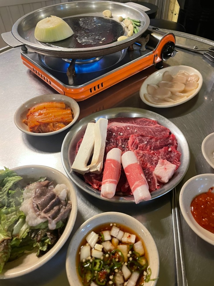 사당역 맛집 : 외양간 고기집 (국내산 소고기 바이브 !)