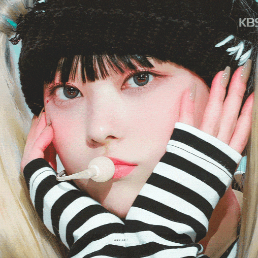 뉴진스 해린 사진 / 배경화면 / 셀카 /움짤 gif / 프사 /무보정 /고화질