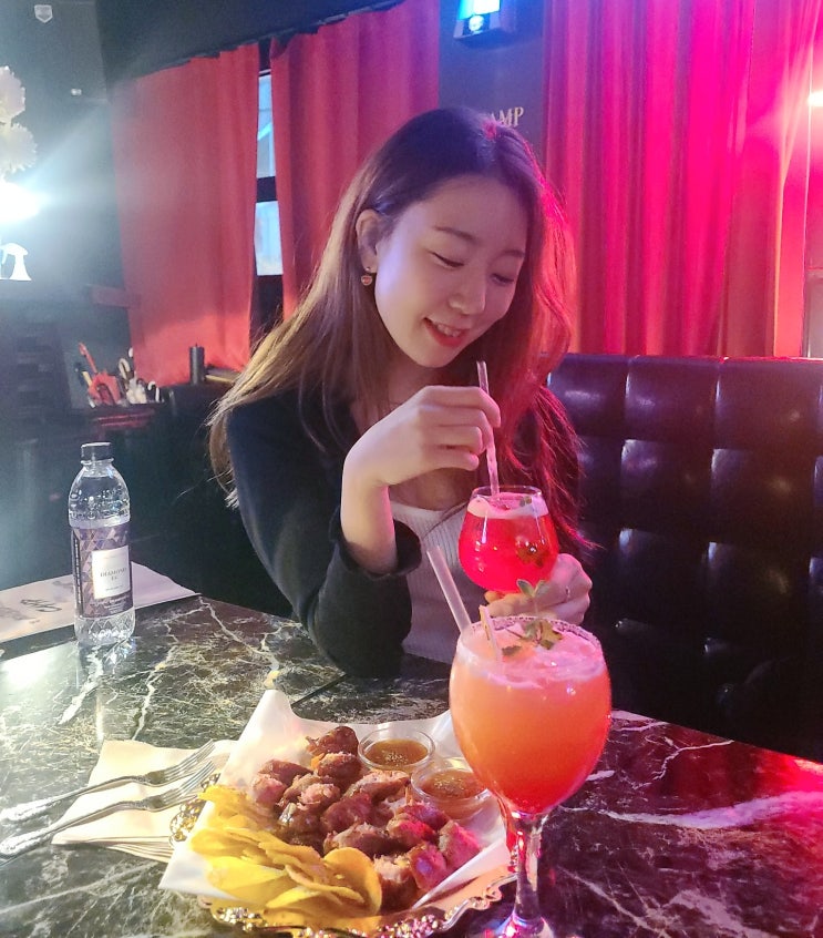 홍대 칵테일바 가성비 넘치면서 분위기 좋았던 홍대 캠프