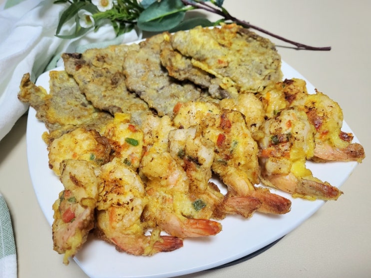  새우전. 육전. 맛있는 명절 음식 레시피. 밑간이 중요한 전요리.냉동새우요리.한우육전.