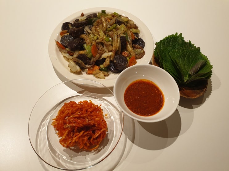  마켓컬리 하루한킷 신림동 백순대 볶음 너무 맛있네요