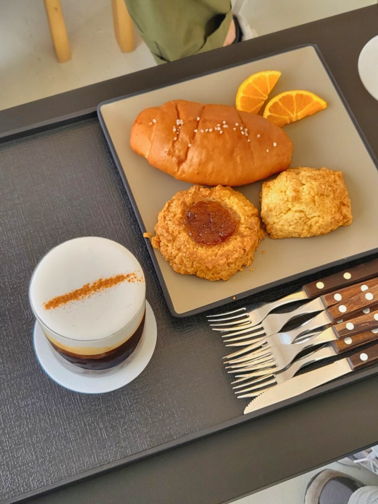 대전 대청댐 카페 플랜나인 솔직 후기 (퍼팅존, 소금빵, 스콘) 대전 대청댐 카페 플랜나인 솔직 후기 (퍼팅존, 소금빵, 스콘)