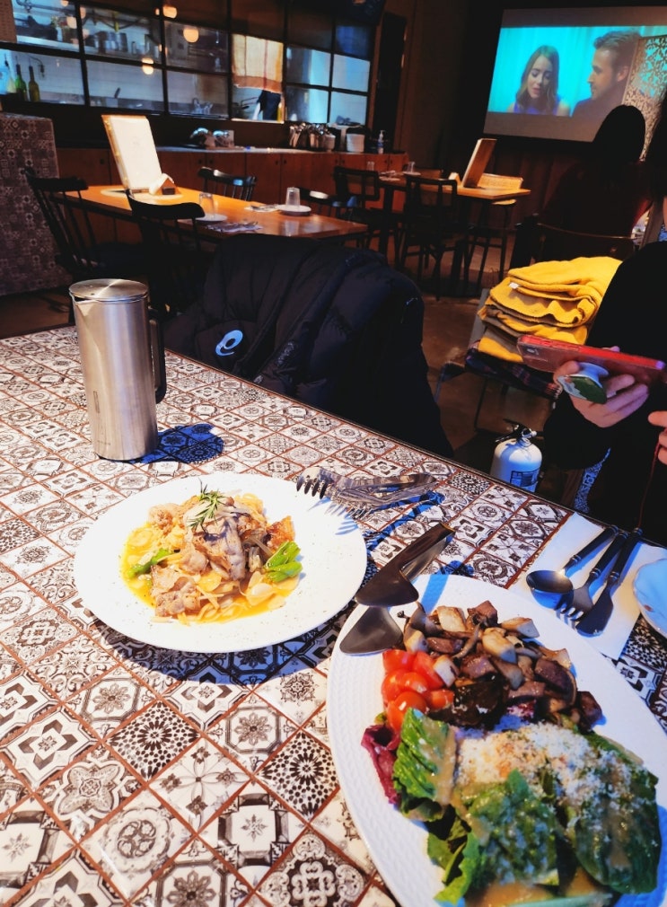 신사동가로수길레스토랑맛집 : 애견 동반 셀럽이 찾는 레스토랑 까사밀 신사동가로수길레스토랑맛집 : 애견 동반 셀럽이 찾는 레스토랑 까사밀