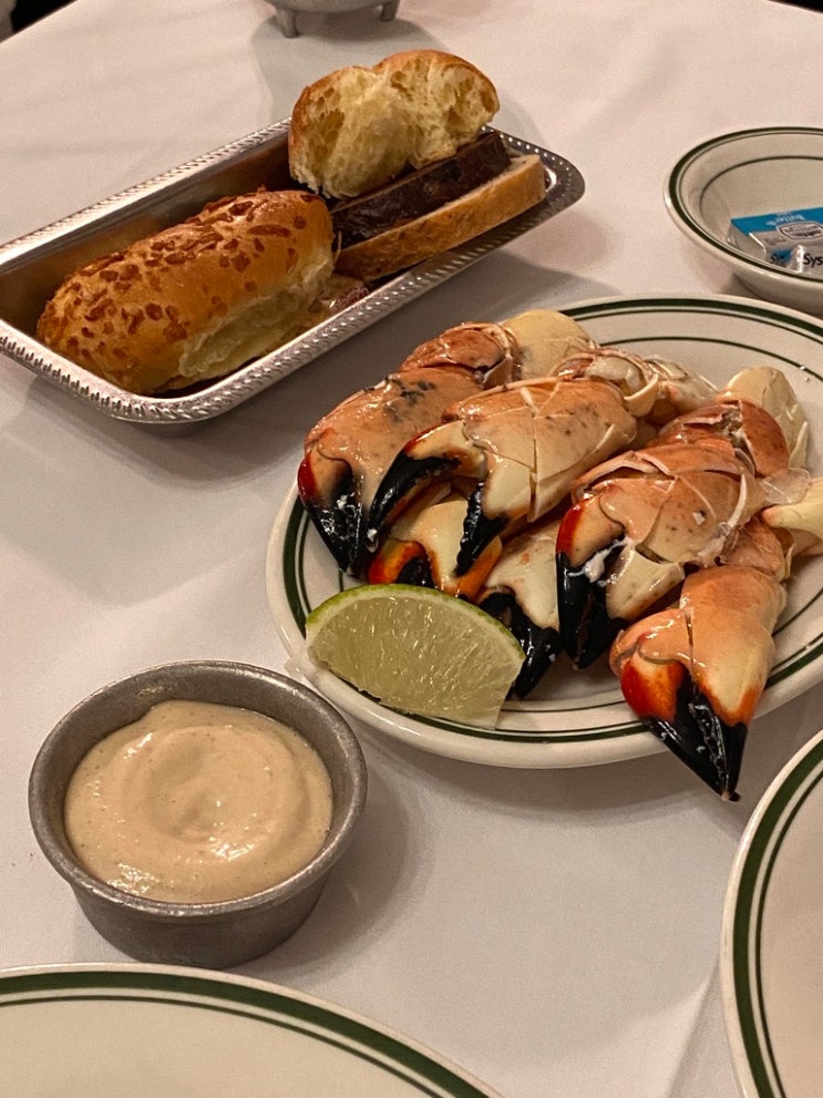 [미국 일상] 마이애미 여행 (3) - 마이애미 비치 110년 전통 맛집 : 조스 스톤크랩 (Joe's Stone Crab)