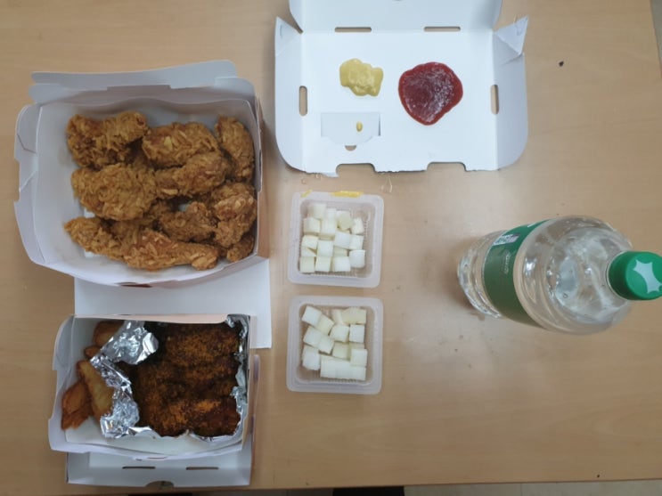 BHC 레드킹폭립, 포테킹후라이드콤보 내돈내산 솔직후기 (맵찔이시점) BHC 레드킹폭립, 포테킹후라이드콤보 내돈내산 솔직후기 (맵찔이시점)