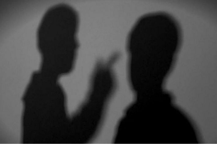 직장 상사 별명 전화번호 이용 성매매 알선 광고 부착 남성 벌금형 직장 상사 별명 전화번호 이용 성매매 알선 광고 부착 남성 벌금형