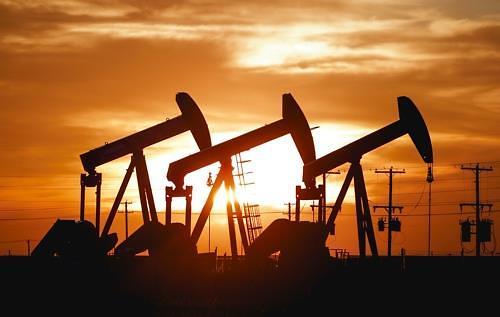 IEA·OPEC, 원유 수요 전망치 상향… "국제유가 배럴당 100달러 간다"