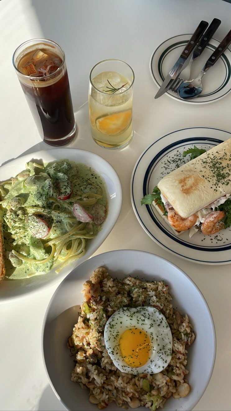 전주 객리단길 브런치 카페 l 딜런 DYLAN (햇살 맛집, 애견동반가능)