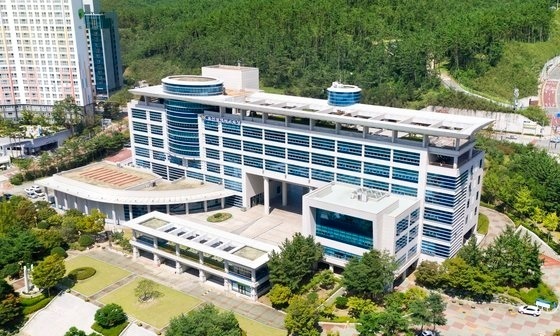 울산<b>교육감</b> 재·보궐 선거, 누가 나서나…보수·진보 <b>전국</b>... 