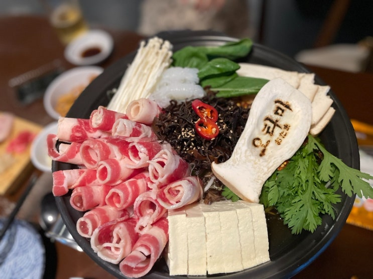  분위기가 아늑하고 나베가 끝내주는 군산 이자카야 오타마