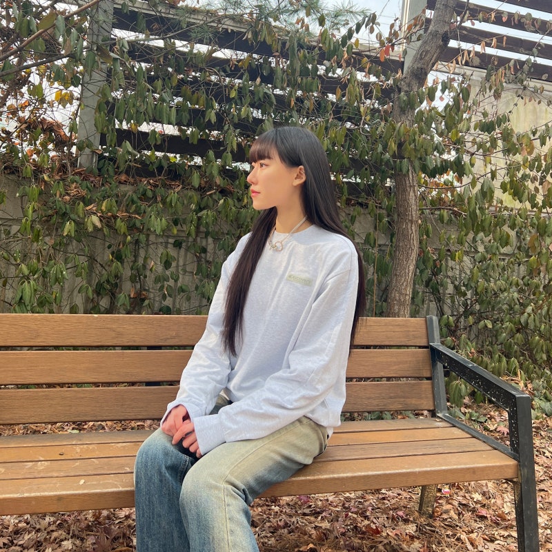 디스커버리 오버핏 여성맨투맨 티셔츠 데일리룩에 추천