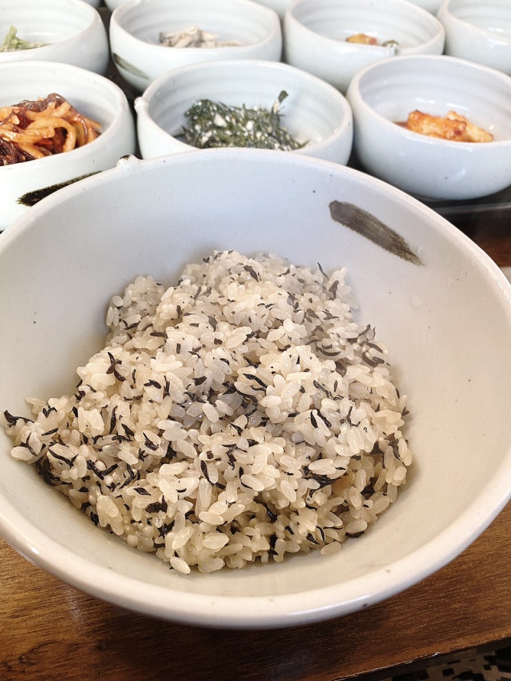  [김천맛집]교동 - 채식주의자? 난 고기매니아! 하지만 여긴 좋아할 수 밖에 없어. 둥지톳밥