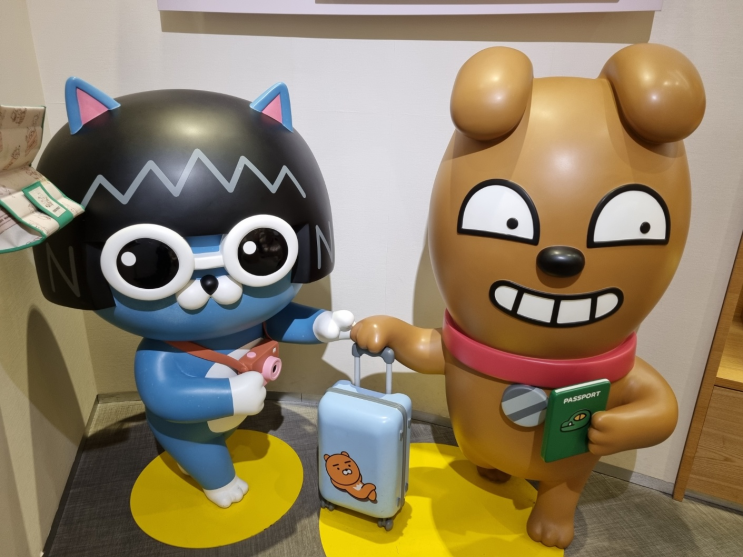  이제는 대한민국 대표 캐릭터 동대문 카카오프렌즈 DDP점