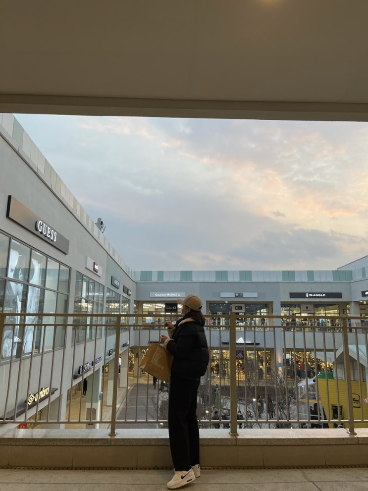 이천아울렛 쇼핑 | 직산 수산시장 | <b>떡국</b>&조개찜 | <b>연휴</b> 일상