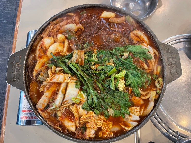  직장인에게 사랑받는 강남 압구정 맛집 두레국수 본점 (feat. 주차장)