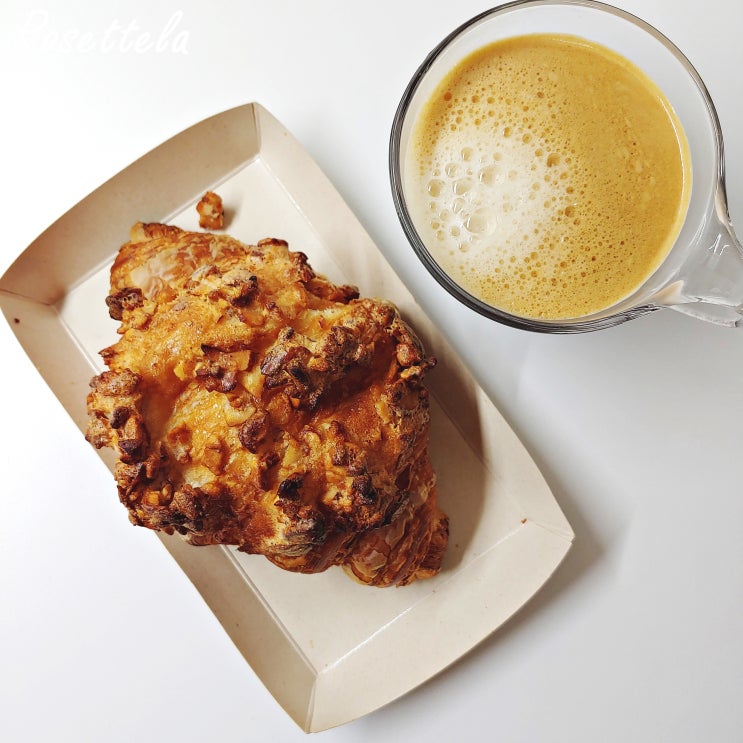 스타벅스 빵 추천 너티크루아상 칼로리