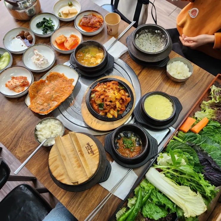  [청주 / 가경동] 신선한 쌈 야채와 집 밥 느낌 반찬들 쌈밥 맛집 한식 맛집 : 고향 산촌 쌈밥