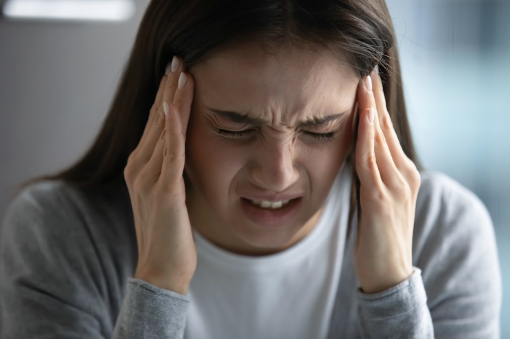 '어지럼증 · 두통' 뇌종양의 전조 증상일까?