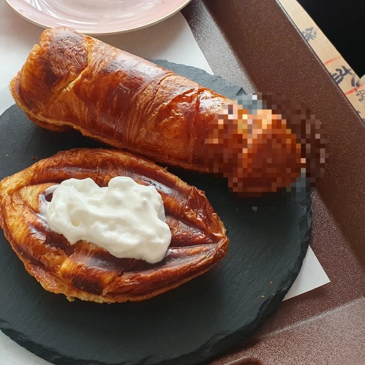  무즐라 민망하면서도 한번쯤 가보고 싶은 파주 카페