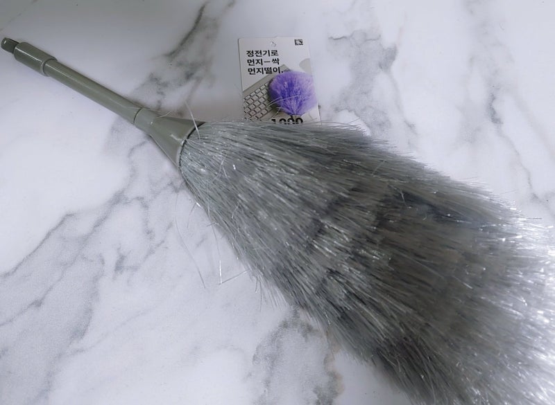 다이소 먼지떨이 정전기로 간편 청소