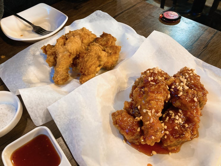 인덕원 맛집 치킨이랑 맥주랑에서 반반 치킨