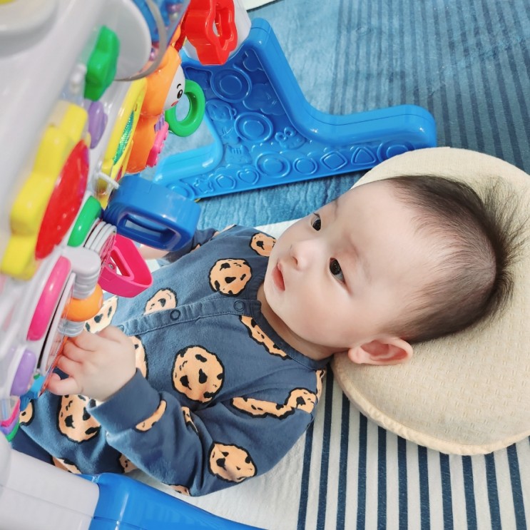 코니스 에듀테이블 꼭 필요한 아기 장난감인 이유와 다양한 사용법