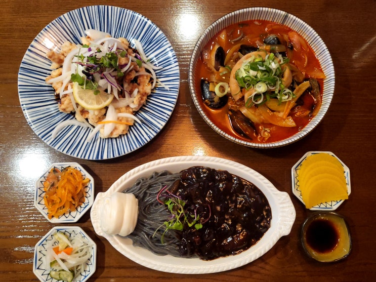  [연제구] 중화식당 진화라락 시청본점 /  꽃빵 짜장면 / 소곱창 짬뽕  /  레몬 등심 탕수육 /  오징어먹물면을 이용한 중식요리 맛집을 방문했읍니다