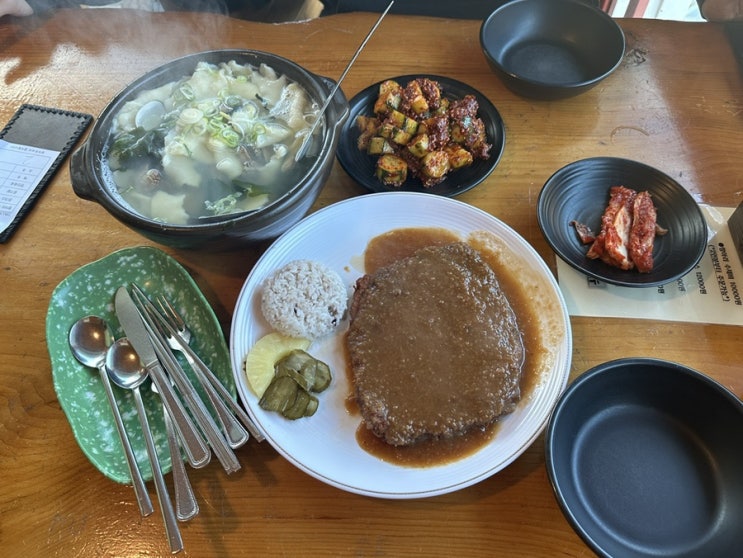 백종원이 추천한 순천 송치마을 돈가스 수제비 오이소박이의 조화로움