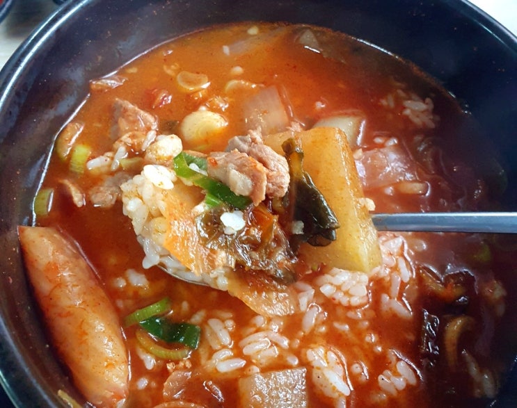  얼큰한 국밥, 고소한 곰탕이 생각날 때 세류동 맛집 《수원국밥》