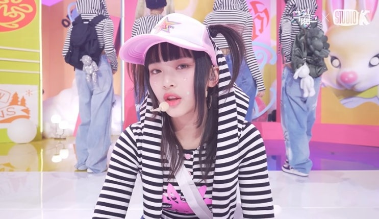 <b>뉴진스 밀리언셀러</b> OMG 3주만에 100만장 이상